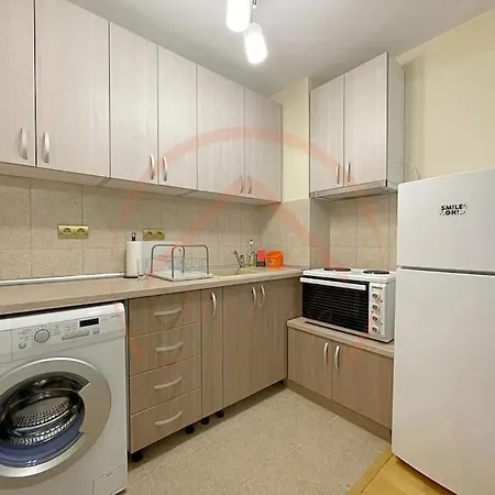 아파트 In The Heart Of 바르나