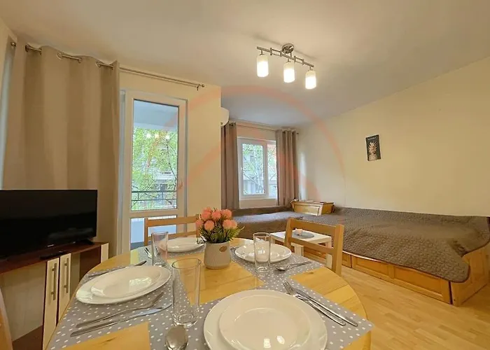 Apartment In The Heart Of *